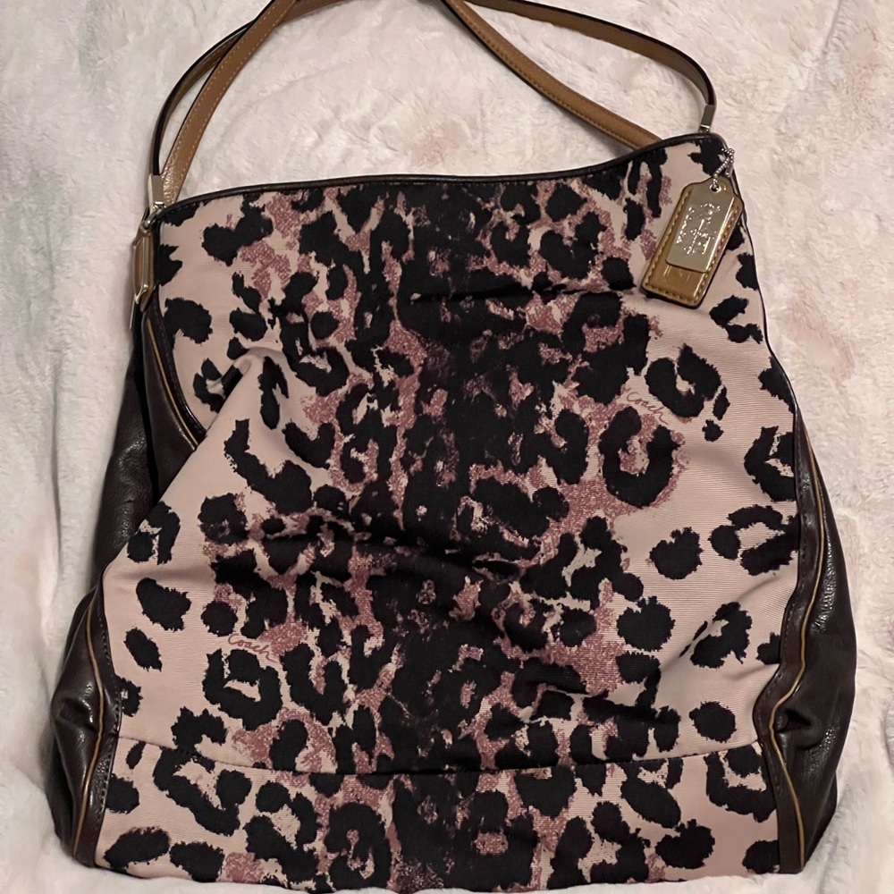 Authentic Coach shoulder bag